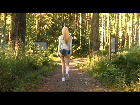 ❤️ Vacker kvinna rör sig långsamt, inte nakenvideo ️❌ Porno at sv.vlad-massage-salon.ru ☑